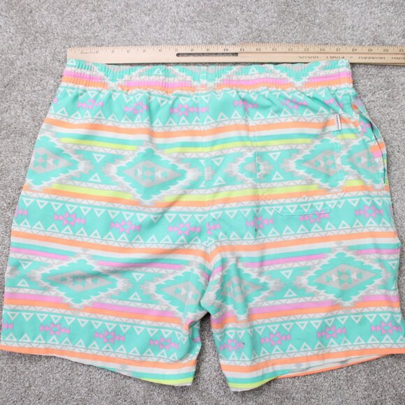 Chubbies Swim Trunks Mens XL Green Geometric Mesh Lined Stretch w/ 7" inseam - Picture 6 of 12